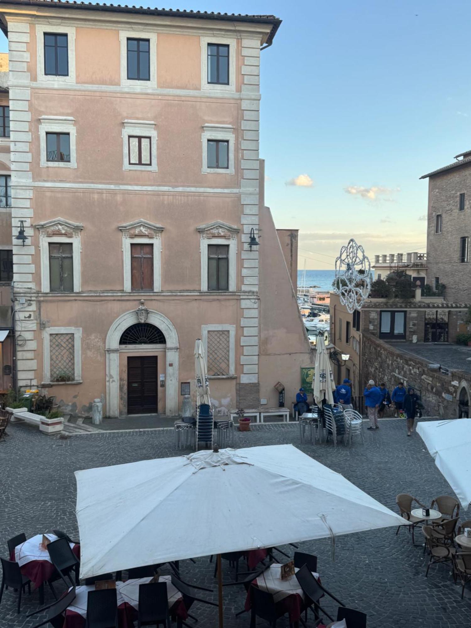 Il Vicolo B&B Giubileo 内图诺 外观 照片